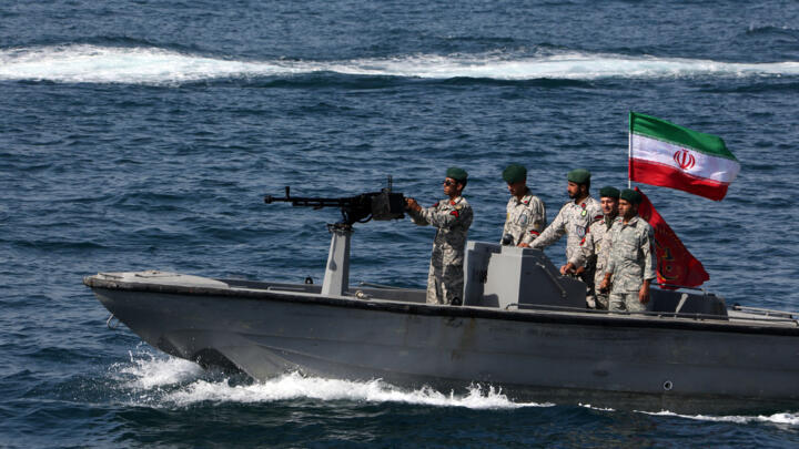 Des soldats iraniens participent à la "Journée nationale du golfe Persique" dans le détroit d'Ormuz, le 30 avril 2019.