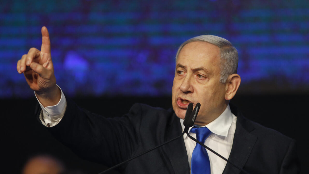 El primer ministro de Israel, Benjamin Netanyahu, acusó este miércoles 14 de mayo al presidente de Francia, Emmanuel Macron, de ponerse del lado de una "organización terrorista islamista asesina".