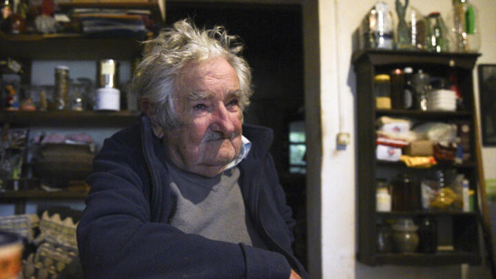 Archivo. El expresidente de Uruguay José Mujica habla durante una entrevista con EFE, el 22 de abril de 2024, en Montevideo (Uruguay).