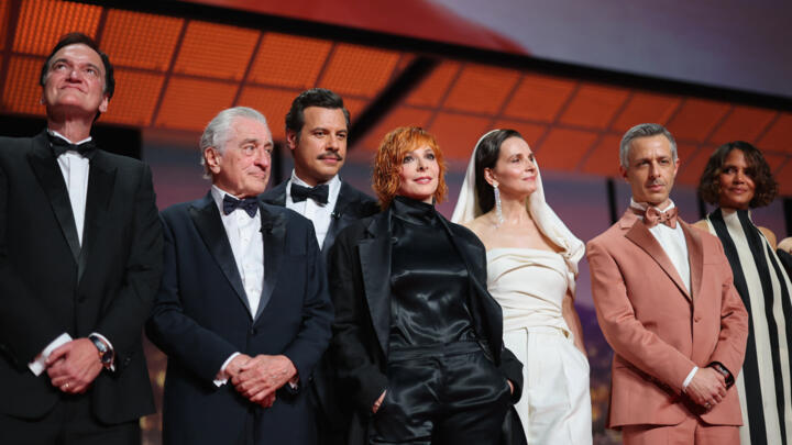 Quentin Tarantino, Robert De Niro, Mylène Farmer, Laurent Lafitte, Juliette Binoche, Halle Berry et Jeremy Strong à la fin de la cérémonie d'ouverture du 78e Festival de Cannes, le 13 mai 2025.